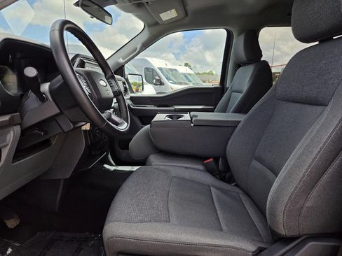 Used 2025 Ford F150 XLT AWD/4WD image 12