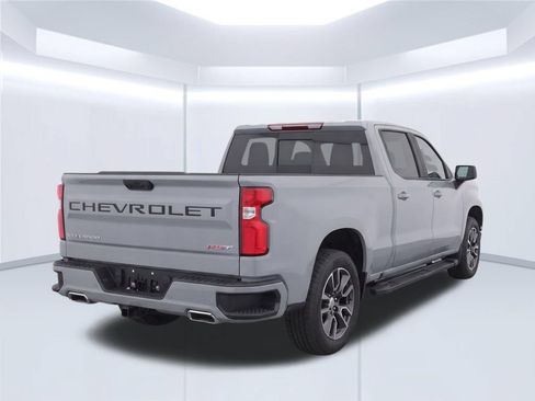 Used 2024 Chevrolet Silverado 1500 RST AWD/4WD image 4