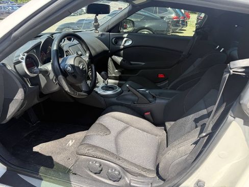 Used 2014 Nissan 370Z Coupe w/ Sport Package RWD image 12