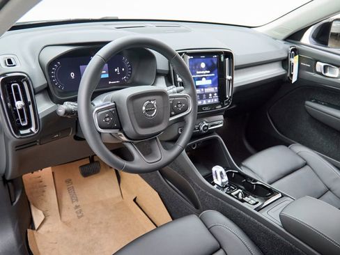 New 2026 Volvo XC40 B5 Ultra w/ Climate Package AWD/4WD image 12