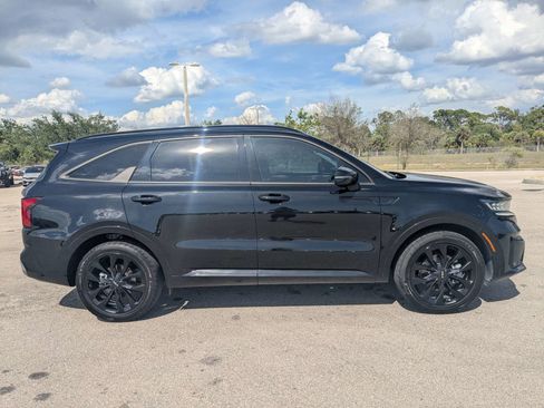 Used 2023 Kia Sorento SX FWD image 4
