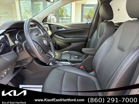 Used 2022 Buick Encore GX Essence w/ Experience Buick Package AWD/4WD image 29