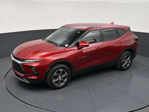 Used 2024 Chevrolet Blazer LT FWD image 12