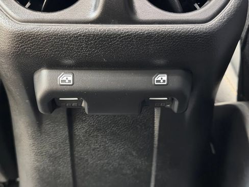 Used 2025 Jeep Wrangler Unlimited Sport AWD/4WD image 21