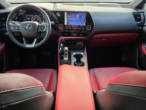 Used 2024 Lexus NX 250 FWD w/ Towing Package (2000 Lbs) image 17