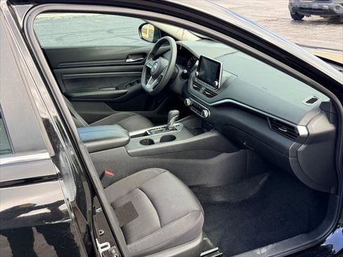 Used 2019 Nissan Altima 2.5 S FWD image 23