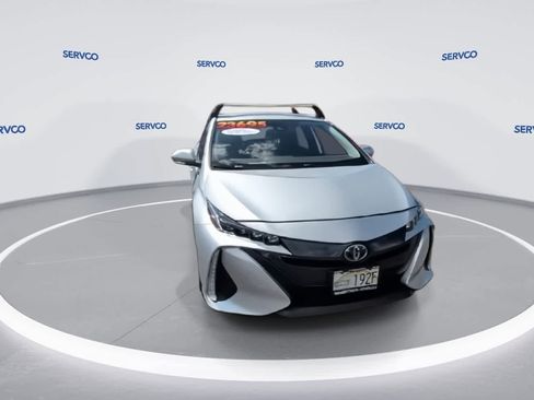 Used 2020 Toyota Prius Prime LE image 3