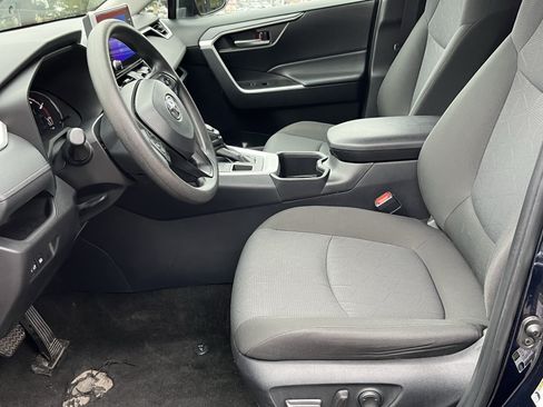Certified 2025 Toyota RAV4 XLE AWD/4WD image 10