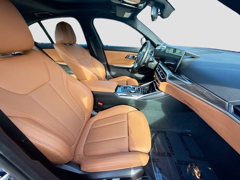 Used 2023 BMW 330i Sedan w/ Driving Assistance Package image 32