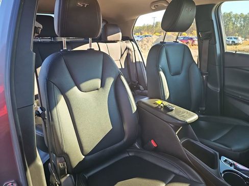 Used 2024 Buick Encore GX Sport Touring w/ Comfort Package image 12