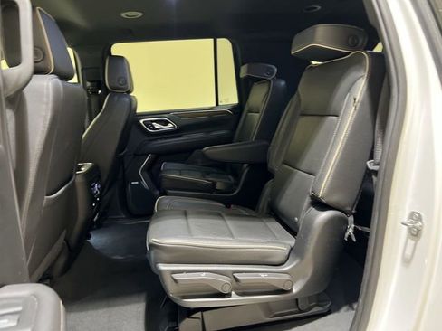Used 2023 Chevrolet Suburban Premier image 24