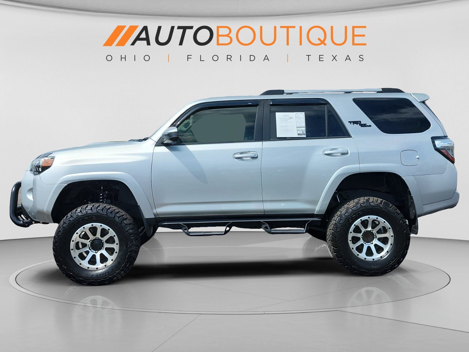 Used 2018 Toyota 4Runner TRD Off-Road AWD/4WD image 2