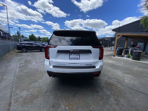 Used 2023 GMC Yukon AT4 w/ AT4 Premium Package AWD/4WD image 5
