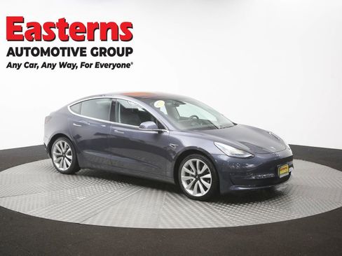 Used 2018 Tesla Model 3 Long Range RWD image 45