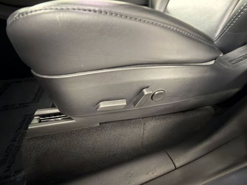 Used 2020 Tesla Model Y Long Range image 14