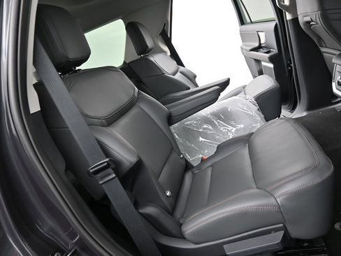 New 2025 Ford Expedition Active AWD/4WD image 33