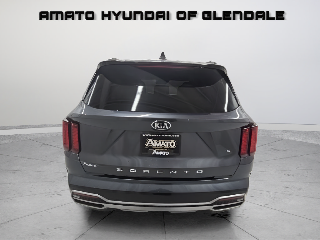 Used 2021 Kia Sorento S FWD image 12