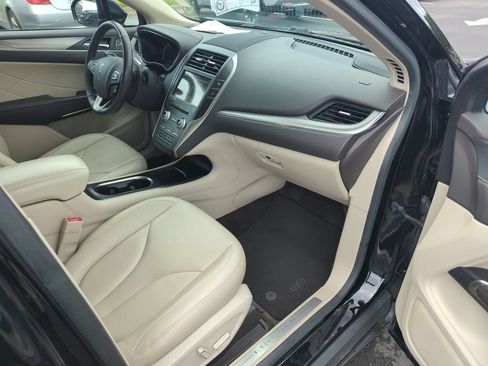 Used 2017 Lincoln MKC Premiere AWD/4WD image 35
