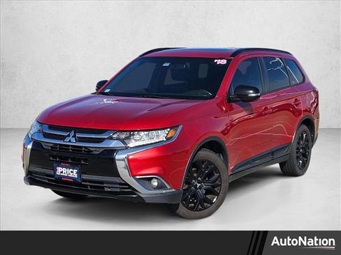 Used 2018 Mitsubishi Outlander SE image 1