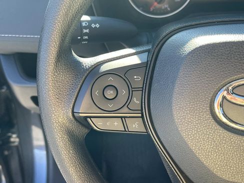 Used 2021 Toyota RAV4 LE image 25