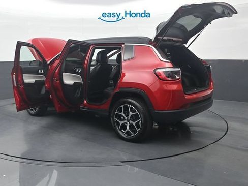 Used 2025 Jeep Compass Limited AWD/4WD image 38