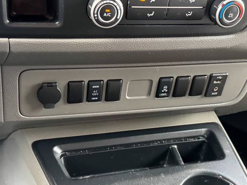 Used 2018 Nissan NV 3500 SV w/ Navigation Package RWD image 30
