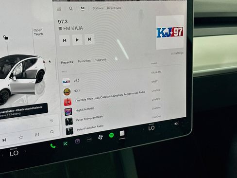 Used 2023 Tesla Model Y Performance AWD/4WD image 18