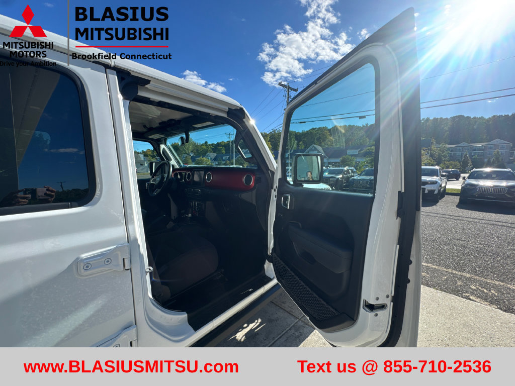 Used 2023 Jeep Gladiator Rubicon w/ Cold Weather Group AWD/4WD image 41