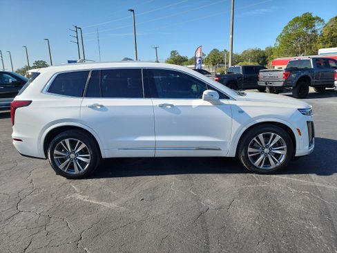 Used 2020 Cadillac XT6 Premium Luxury image 3