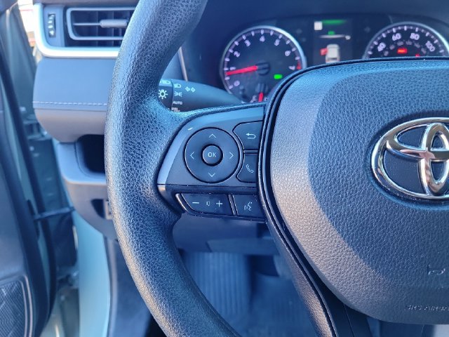 Used 2022 Toyota RAV4 XLE FWD image 24