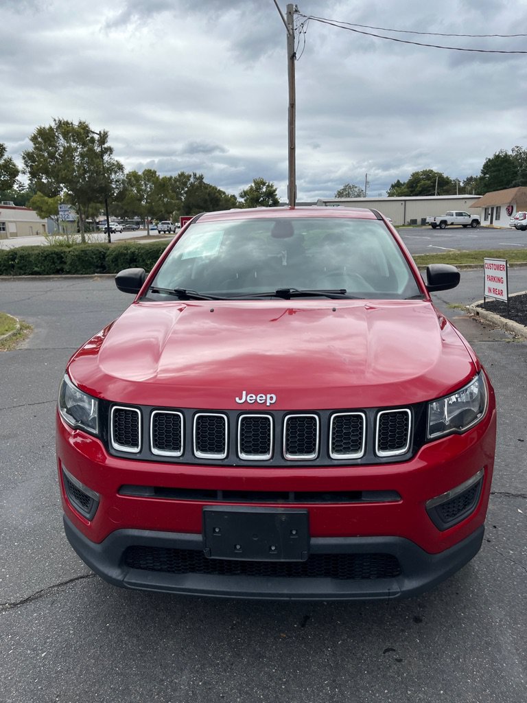Used 2018 Jeep Compass Sport FWD image 2