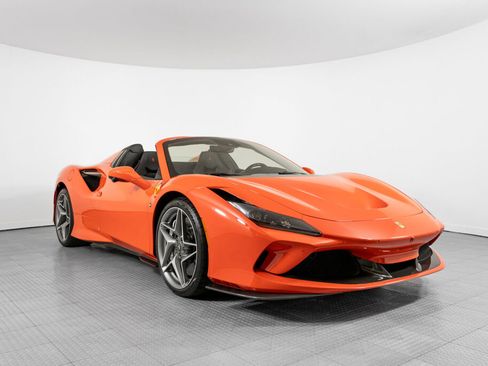 Certified 2021 Ferrari F8 Tributo RWD image 13