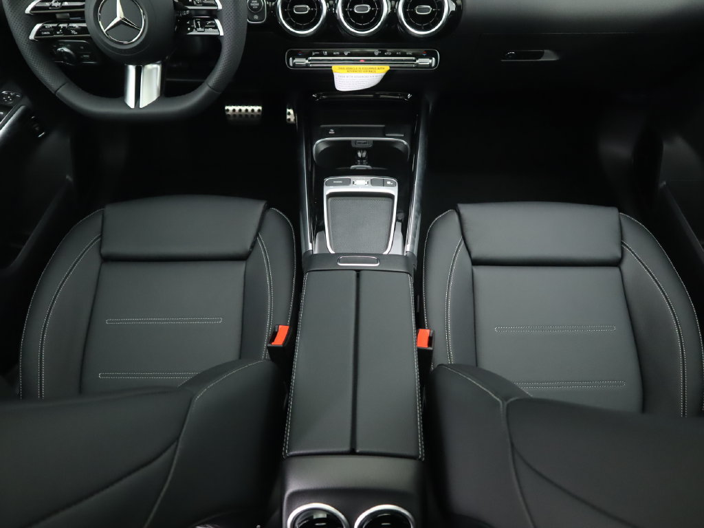 Used 2026 Mercedes-Benz GLA 250 4MATIC image 16