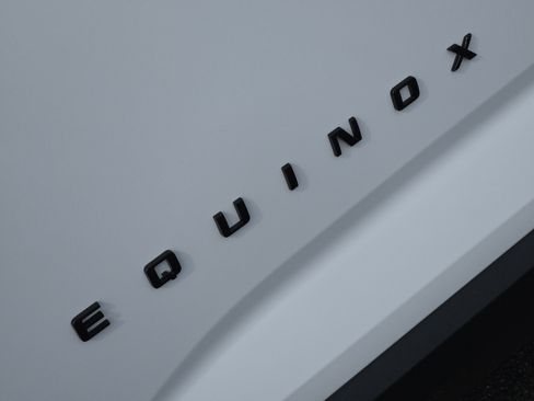 New 2026 Chevrolet Equinox LT w/ Convenience Package II FWD image 7