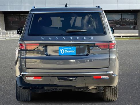 Used 2024 Jeep Wagoneer Series II w/ Flexible Seating Group image 7