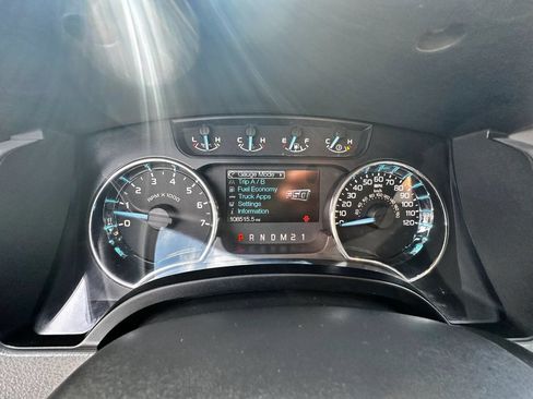 Used 2012 Ford F150 XLT w/ XLT Convenience Pkg AWD/4WD image 16