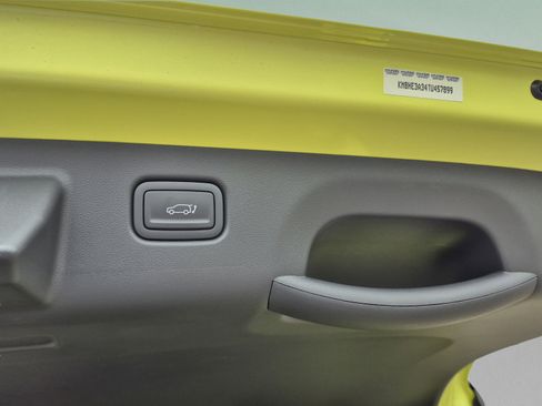 New 2026 Hyundai Kona Limited FWD image 10