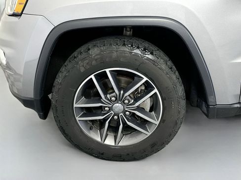Used 2017 Jeep Grand Cherokee Limited AWD/4WD image 30