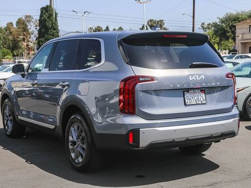 Certified 2024 Kia Telluride LX FWD image 8