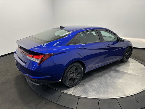 Certified 2023 Hyundai Elantra SEL w/ Preferred Accessory Package FWD image 7