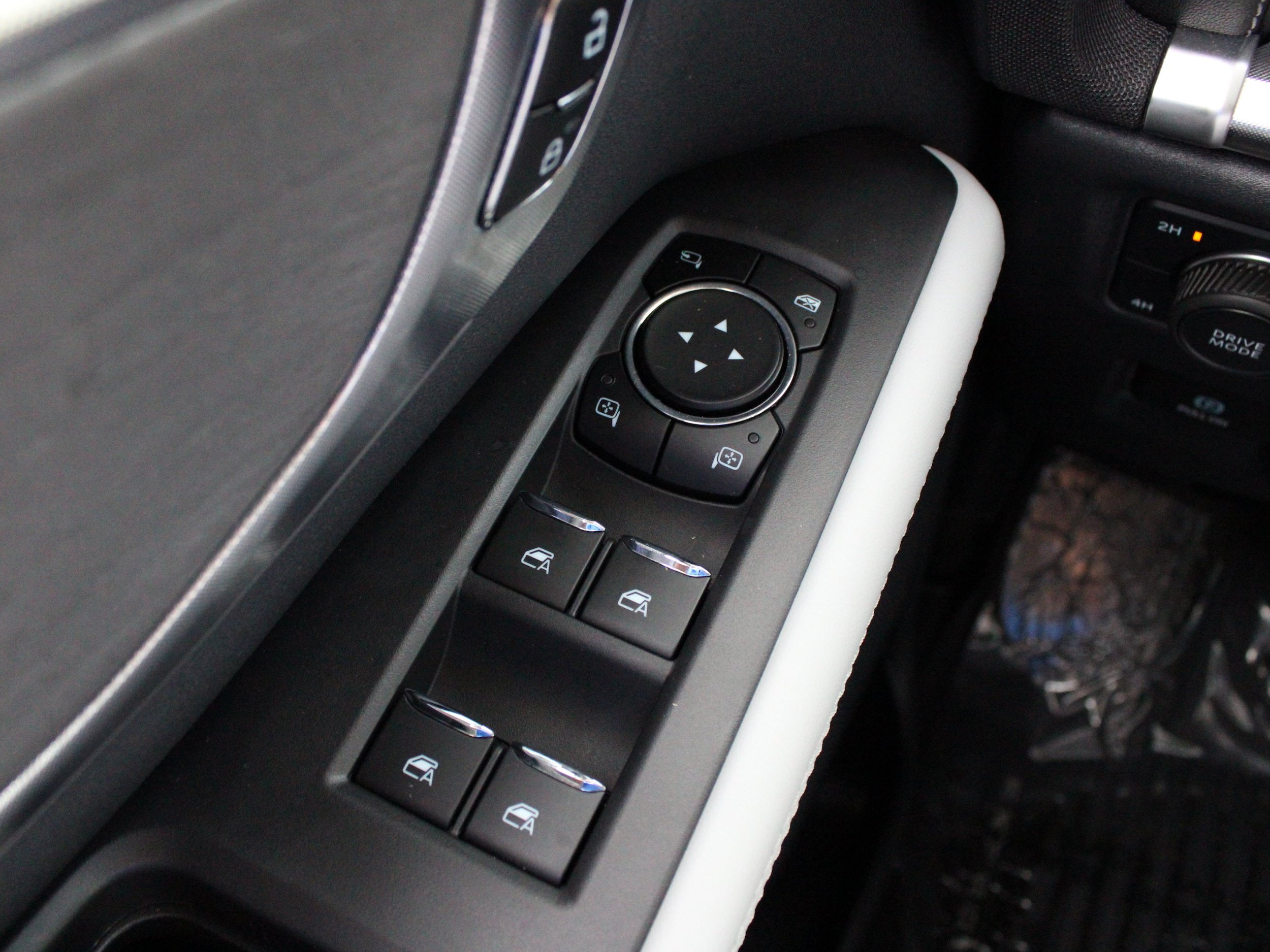 Used 2025 Ford Expedition Platinum AWD/4WD image 42