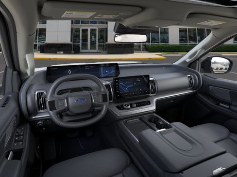 New 2026 Ford Expedition Platinum w/ Driver's Package AWD/4WD image 9