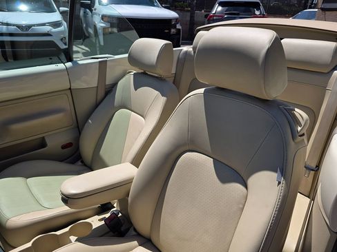 Used 2009 Volkswagen Beetle S image 20