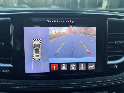 Used 2022 Chrysler Pacifica Limited FWD image 20