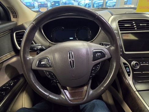 Used 2017 Lincoln MKX Reserve w/ Driver Assistance Package image 23