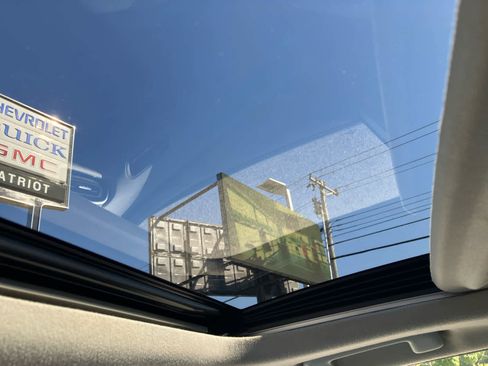 Used 2022 Toyota Prius Limited w/ Premium Convenience Package image 20