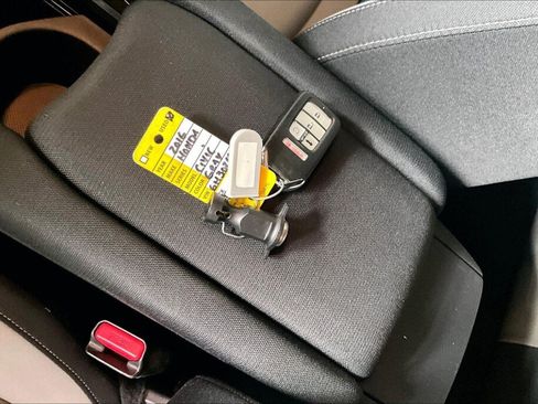 Used 2016 Honda Civic LX-P image 17
