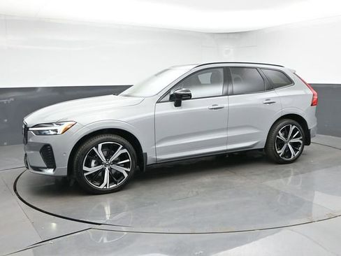 Used 2025 Volvo XC60 B5 Ultra w/ Protection Package Premier AWD/4WD image 4
