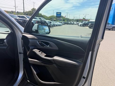 Used 2020 Chevrolet Traverse LT AWD/4WD image 15