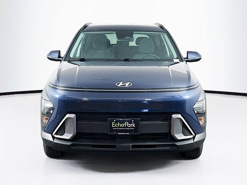 Used 2024 Hyundai Kona SEL AWD/4WD image 2